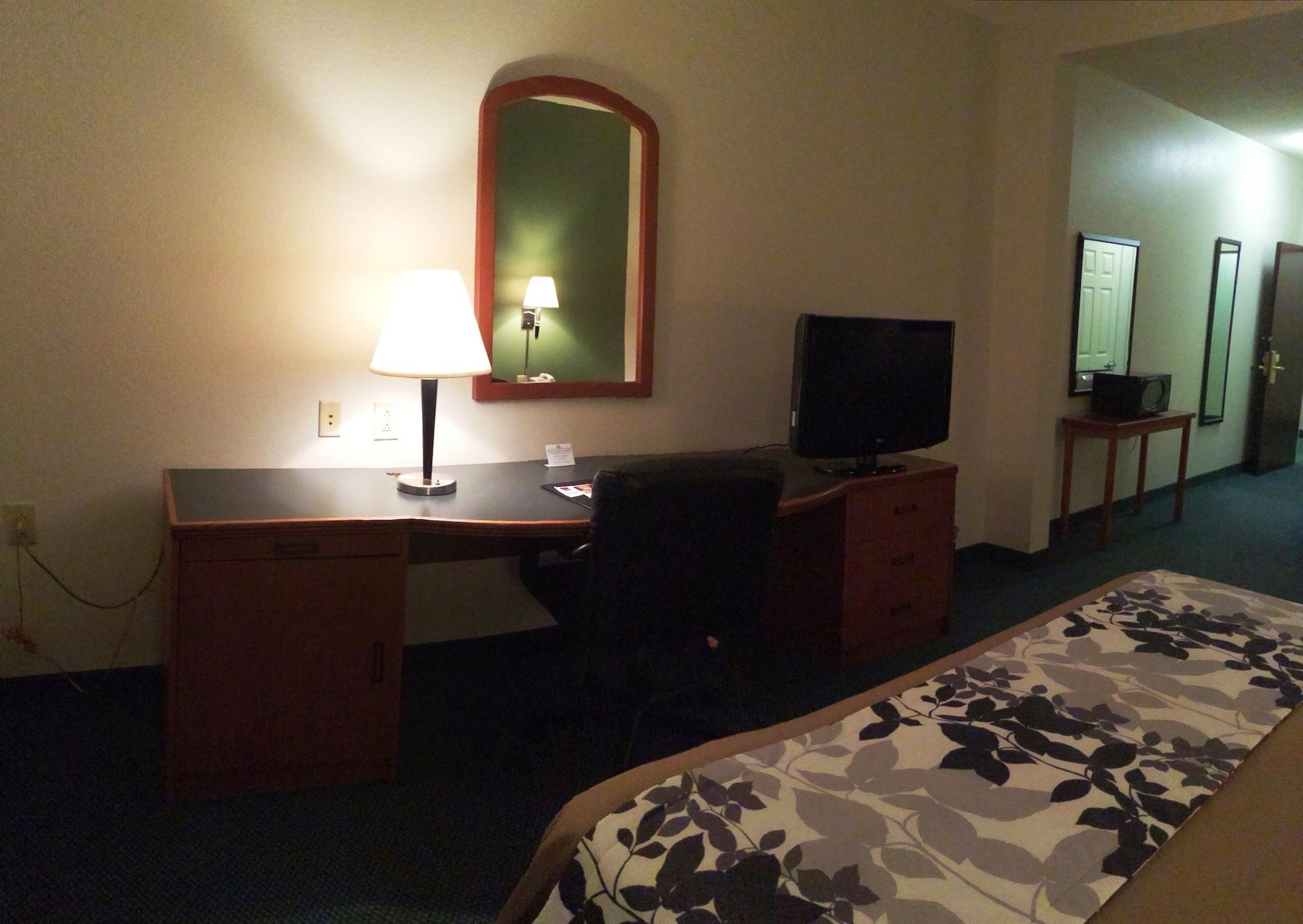 Sleep Inn & Suites Danville Hwy 58 Kültér fotó